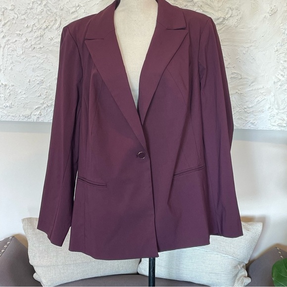 Lane Bryant "the Bryant Blazer" Women's Size 22 Burgundy Stretch NWT - Picture 2 of 8